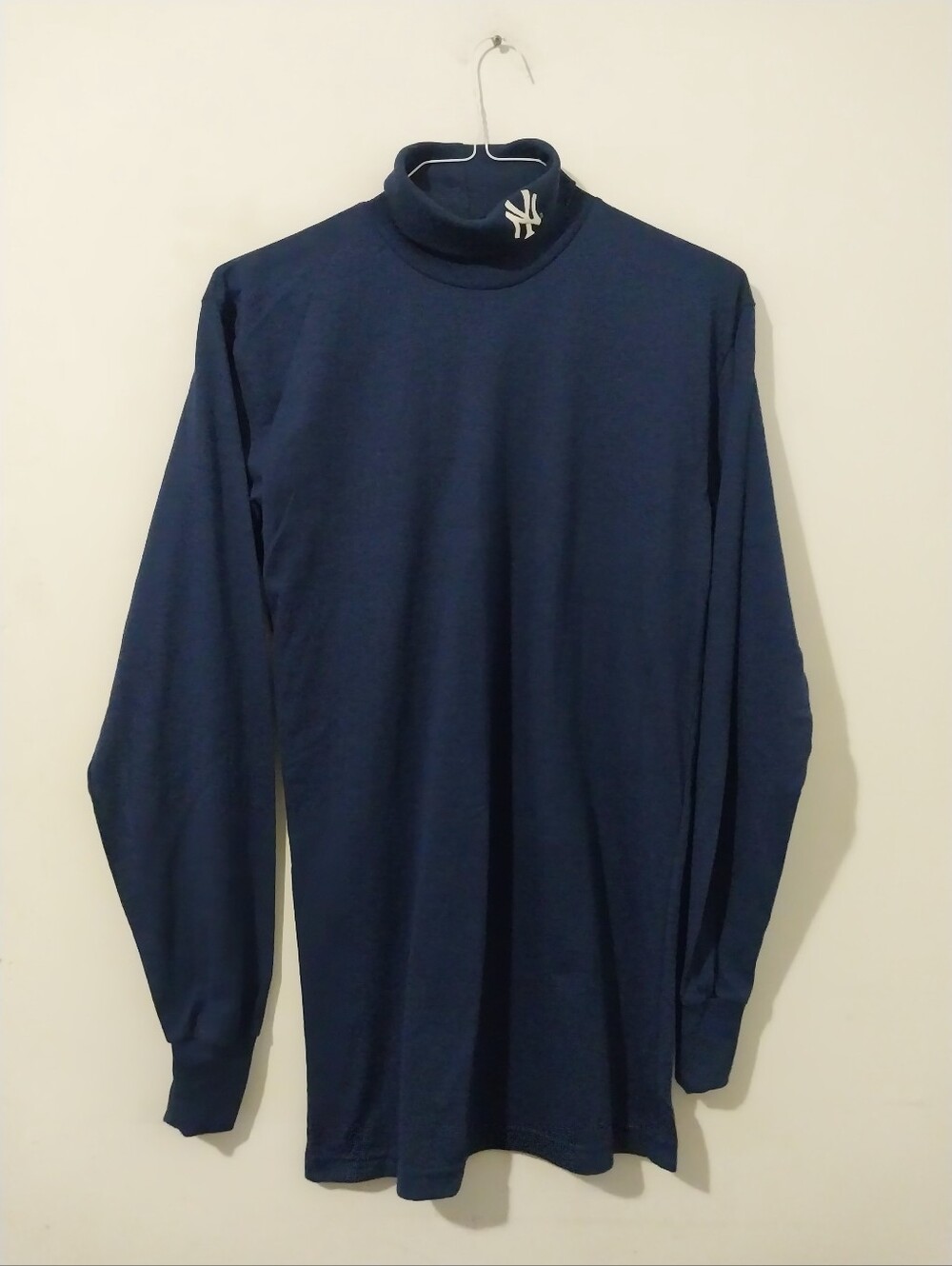 Majestic Vtg. New York Yankees 90's Turtle Neck Size Medium Extremely Rare
